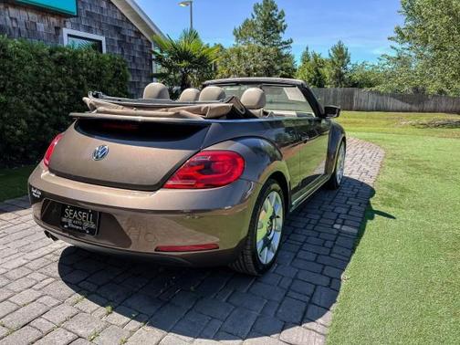 Toffee Brown Metallic 2013 Volkswagen Beetle 2.5L