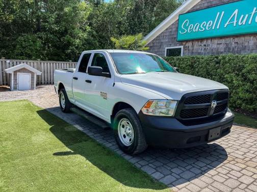 Bright White Clearcoat 2019 RAM 1500 Tradesman