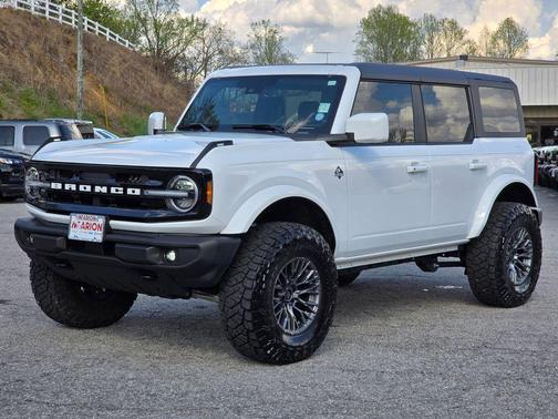 OXFORD WHITE 2025 Ford Bronco Outer Banks