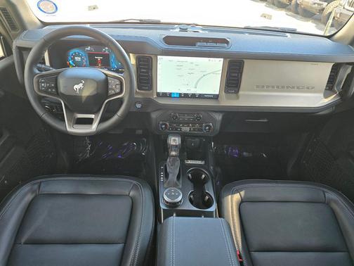 OXFORD WHITE 2025 Ford Bronco Outer Banks