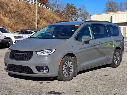 2021 Chrysler Pacifica Hybrid Touring L