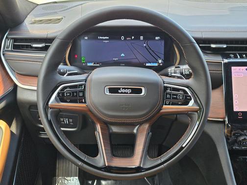 2025 Jeep Grand Cherokee Summit