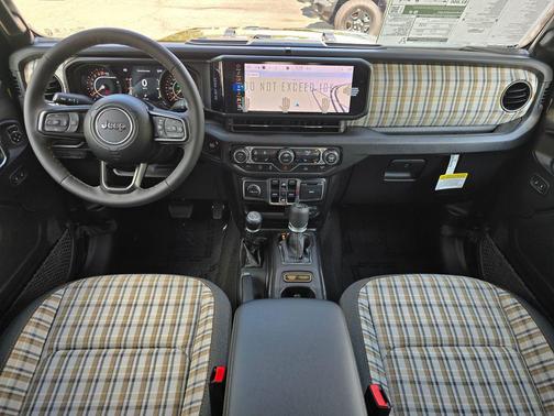 Black Clearcoat 2026 Jeep Gladiator 85th Anniversary Edition