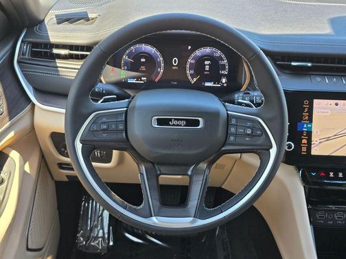 Bright White Clearcoat 2026 Jeep Grand Cherokee L Limited