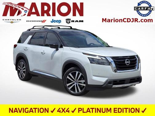 Everest White Pearl Tricoat/Super Black 2025 Nissan Pathfinder Platinum 4WD