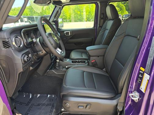 Reign 2026 Jeep Wrangler 4-Door Sahara 4x4