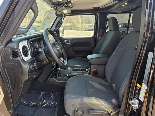 2025 Jeep Gladiator Nighthawk