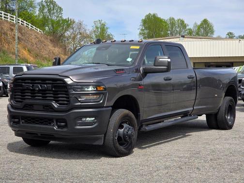 Granite Crystal Metallic Clearcoat 2025 RAM 3500 Tradesman Crew Cab 4x4 8' Box
