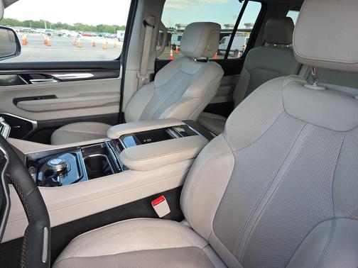 Baltic Gray Metallic Clearcoat 2024 Jeep Wagoneer L Series I 4x4