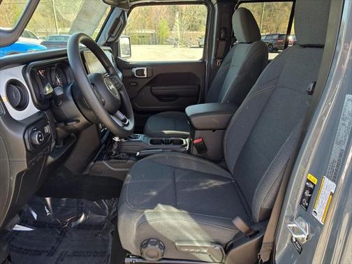 2025 Jeep Gladiator Nighthawk