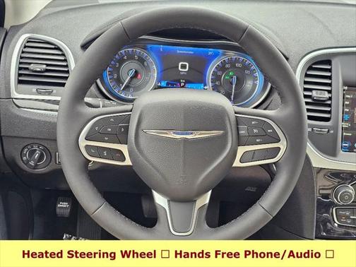 2023 Chrysler 300 Touring