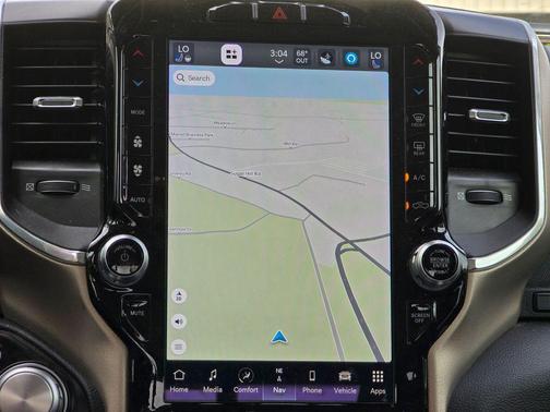 Delmonico Red Pearlcoat 2022 RAM 1500 Laramie