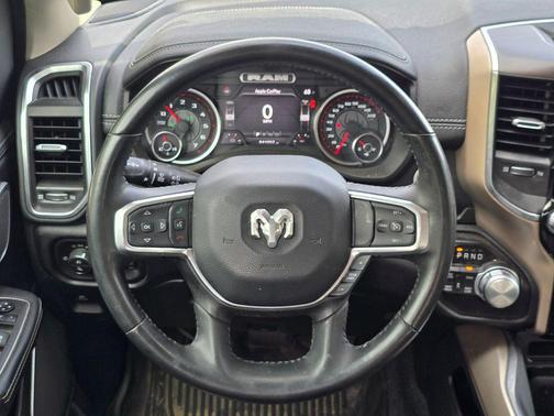 Delmonico Red Pearlcoat 2022 RAM 1500 Laramie