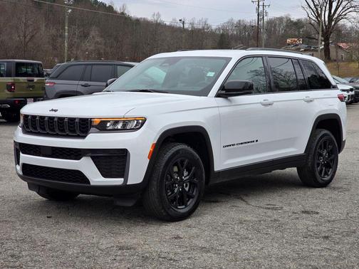 2026 Jeep Grand Cherokee Altitude
