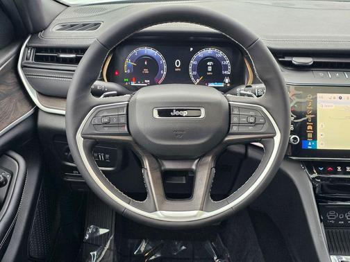 2026 Jeep Grand Cherokee Altitude