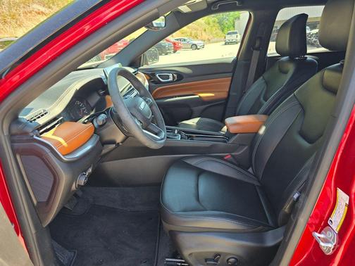 Red Hot Pearlcoat 2025 Jeep Compass Limited