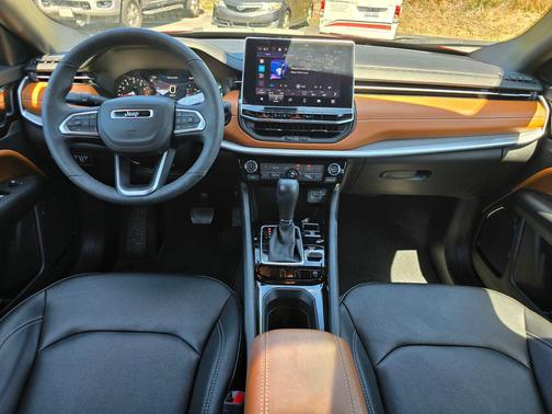 Red Hot Pearlcoat 2025 Jeep Compass Limited