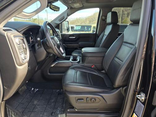 2023 GMC Sierra 2500 Denali