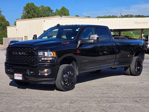 2024 RAM 3500 Big Horn Crew Cab 4x4 8' Box