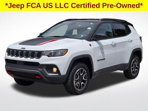 Bright White Clearcoat 2024 Jeep Compass Trailhawk