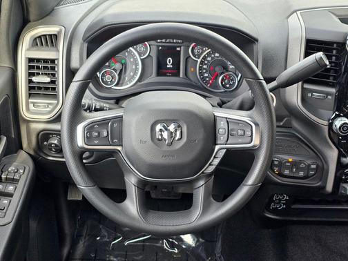 2026 RAM 2500 Tradesman Crew Cab 4x4 6'4' Box