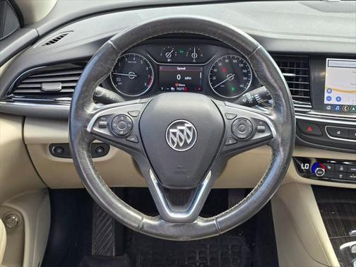 2019 Buick Regal TourX AWD Essence