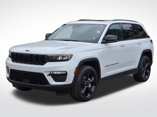 Bright White Clearcoat 2025 Jeep Grand Cherokee Limited