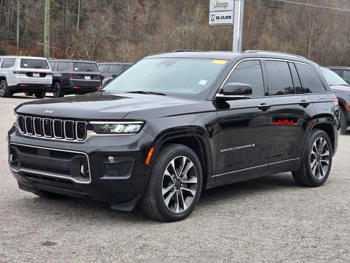 2022 Jeep Grand Cherokee Overland