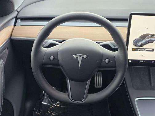 2025 Tesla Model Y Performance Dual Motor All-Wheel Drive