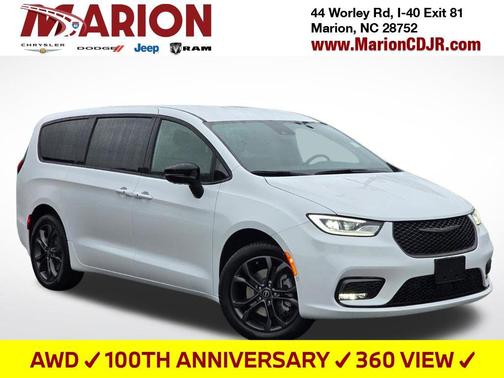 Bright White Clearcoat 2026 Chrysler Pacifica L