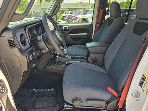 Bright White Clearcoat 2026 Jeep Wrangler Willys