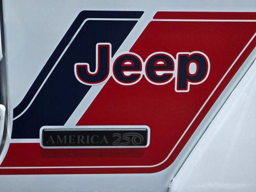 Bright White Clearcoat 2026 Jeep Wrangler Willys