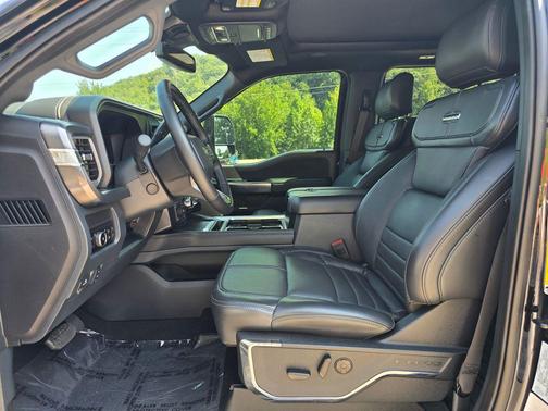 Agate Black Metallic 2025 Ford F-250 Platinum