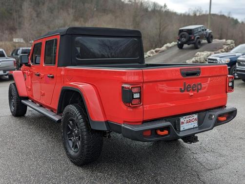 Photo 5 of 70 of 2021 Jeep Gladiator Mojave