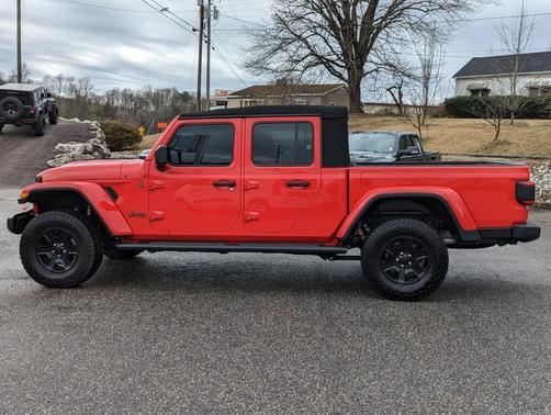 Photo 4 of 70 of 2021 Jeep Gladiator Mojave