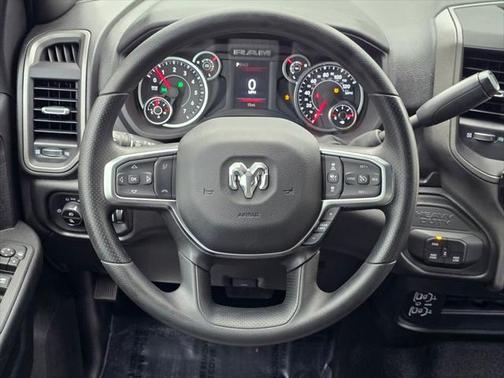 2025 RAM 2500 Tradesman Crew Cab 4x4 6'4' Box