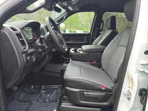 2025 RAM 2500 Tradesman Crew Cab 4x4 6'4' Box