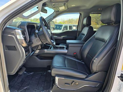 OXFORD WHITE 2024 Ford F-250 Lariat