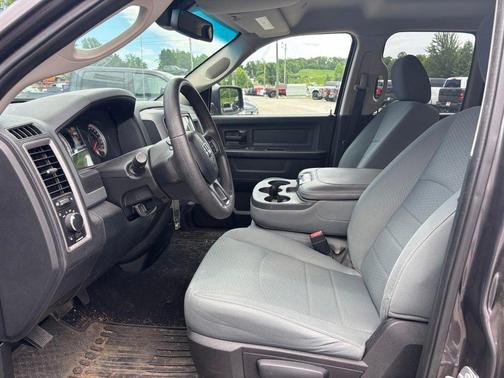 Granite Crystal Metallic Clearcoat 2017 RAM 1500 Tradesman