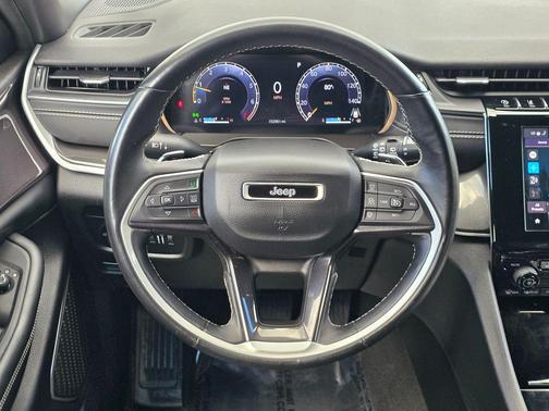 2022 Jeep Grand Cherokee L Altitude