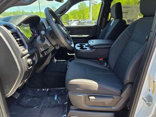 2025 RAM 2500 Tradesman Crew Cab 4x4 6'4' Box