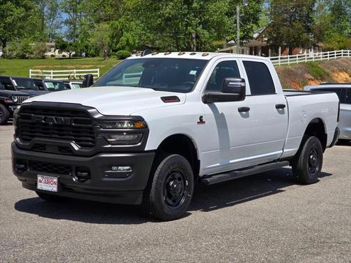 2025 RAM 2500 Tradesman Crew Cab 4x4 6'4' Box