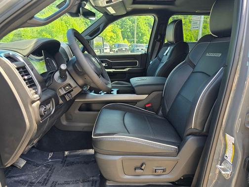 Ceramic Gray Clearcoat 2026 RAM 3500 Laramie Crew Cab 4x4 8' Box