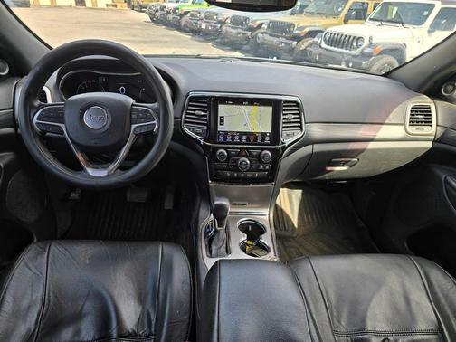 2020 Jeep Grand Cherokee Laredo