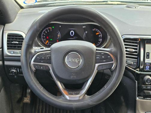 2020 Jeep Grand Cherokee Laredo