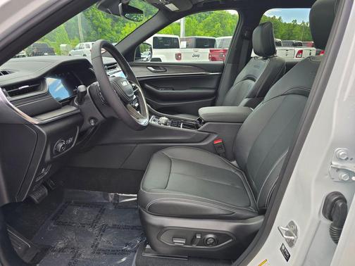 2025 Jeep Grand Cherokee L Overland