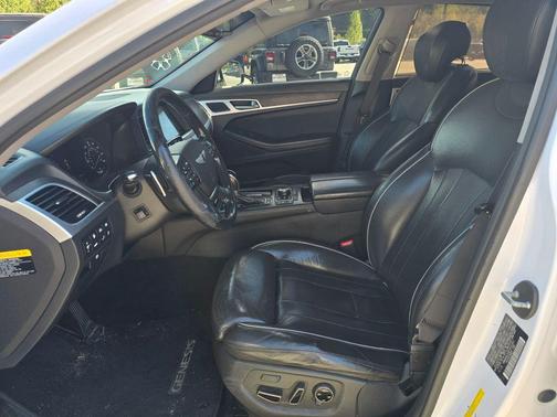 2015 Hyundai Genesis 3.8