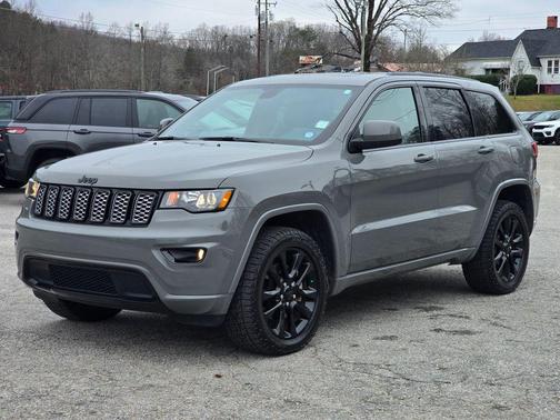 2021 Jeep Grand Cherokee Laredo