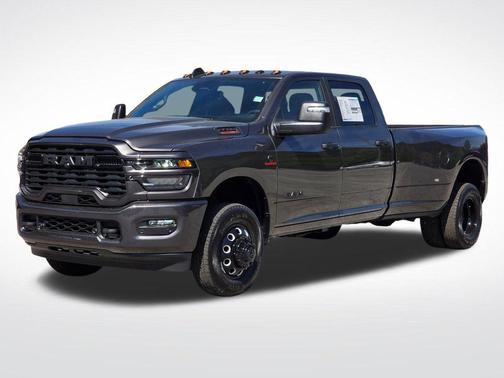 Granite Crystal Metallic Clearcoat 2026 RAM 3500 Big Horn Crew Cab 4x4 8' Box