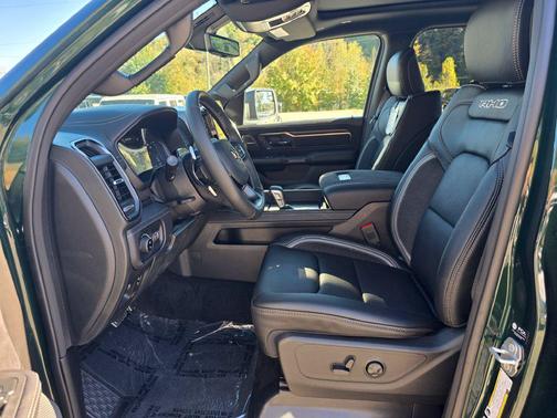 Serrano Green Metallic 2027 RAM 1500 RHO